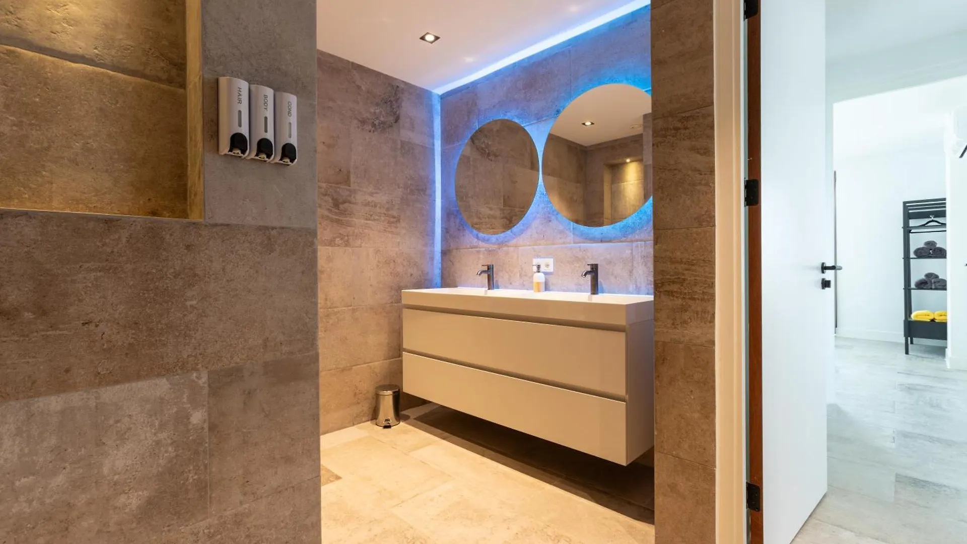 Luxe Penthouse Met Zeezicht En Directe Toegang Tot Zwembad En Strand Op Mambo Beach Appartamento Willemstad