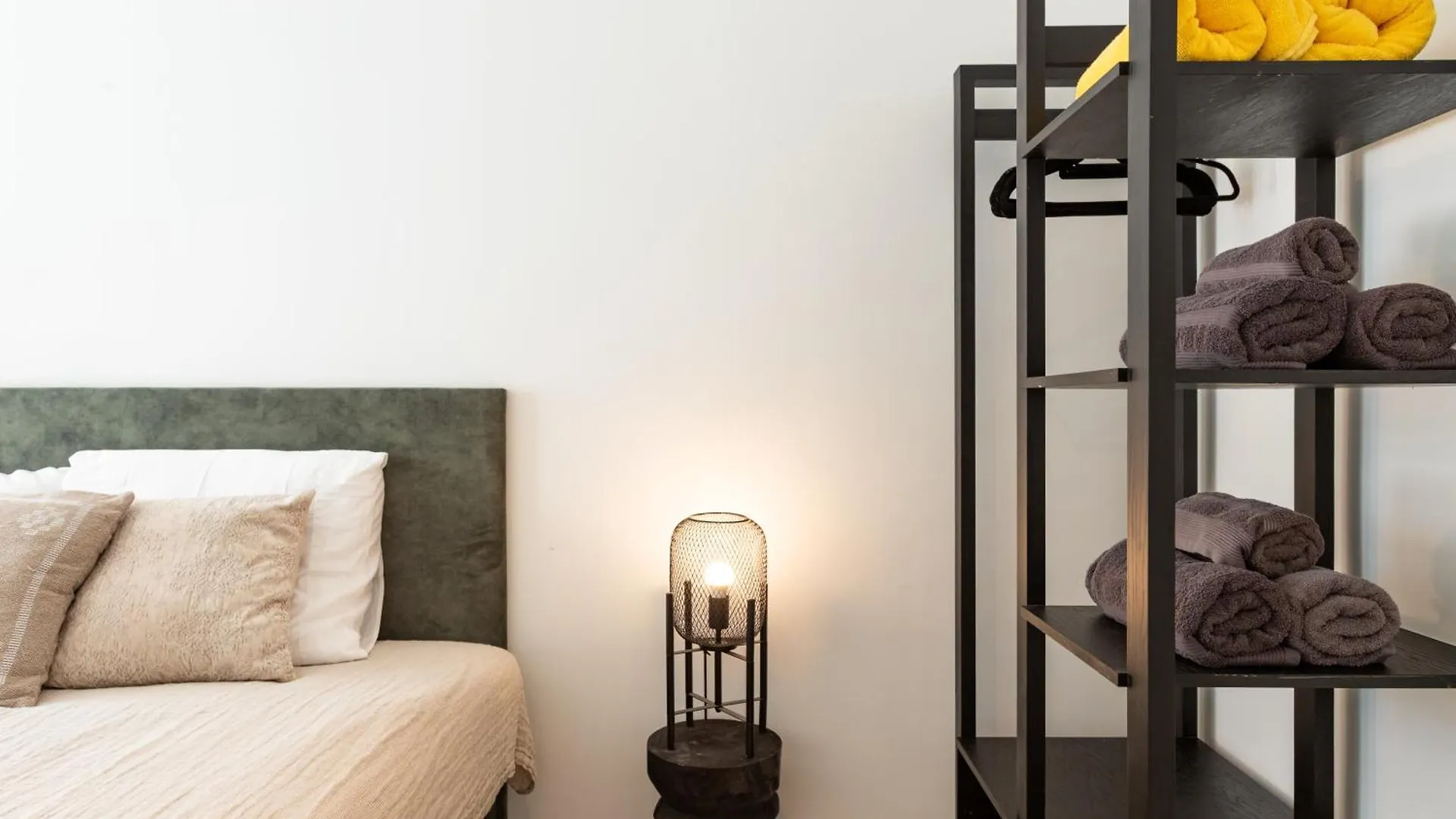 Luxe Penthouse Met Zeezicht En Directe Toegang Tot Zwembad En Strand Op Mambo Beach