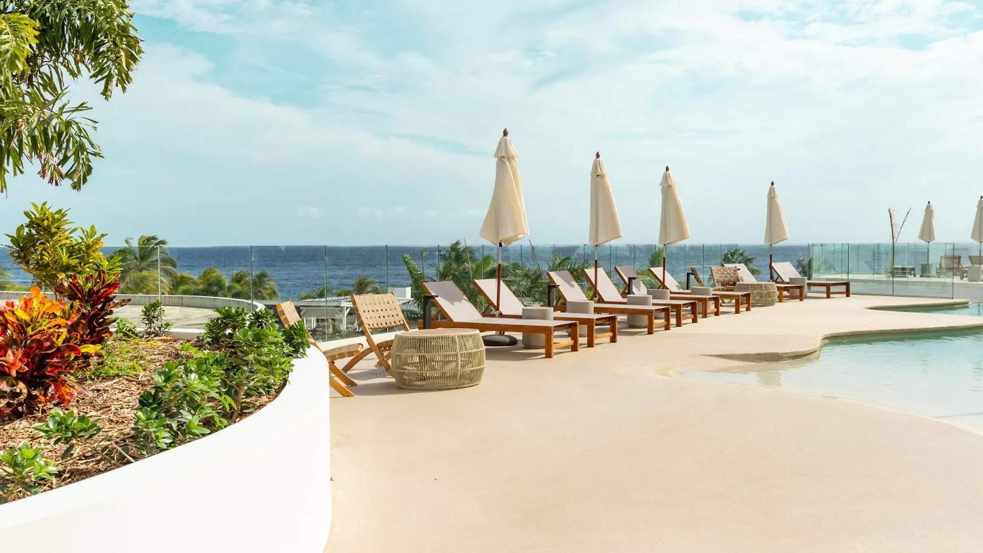 Appartamento Luxe Penthouse Met Zeezicht En Directe Toegang Tot Zwembad En Strand Op Mambo Beach