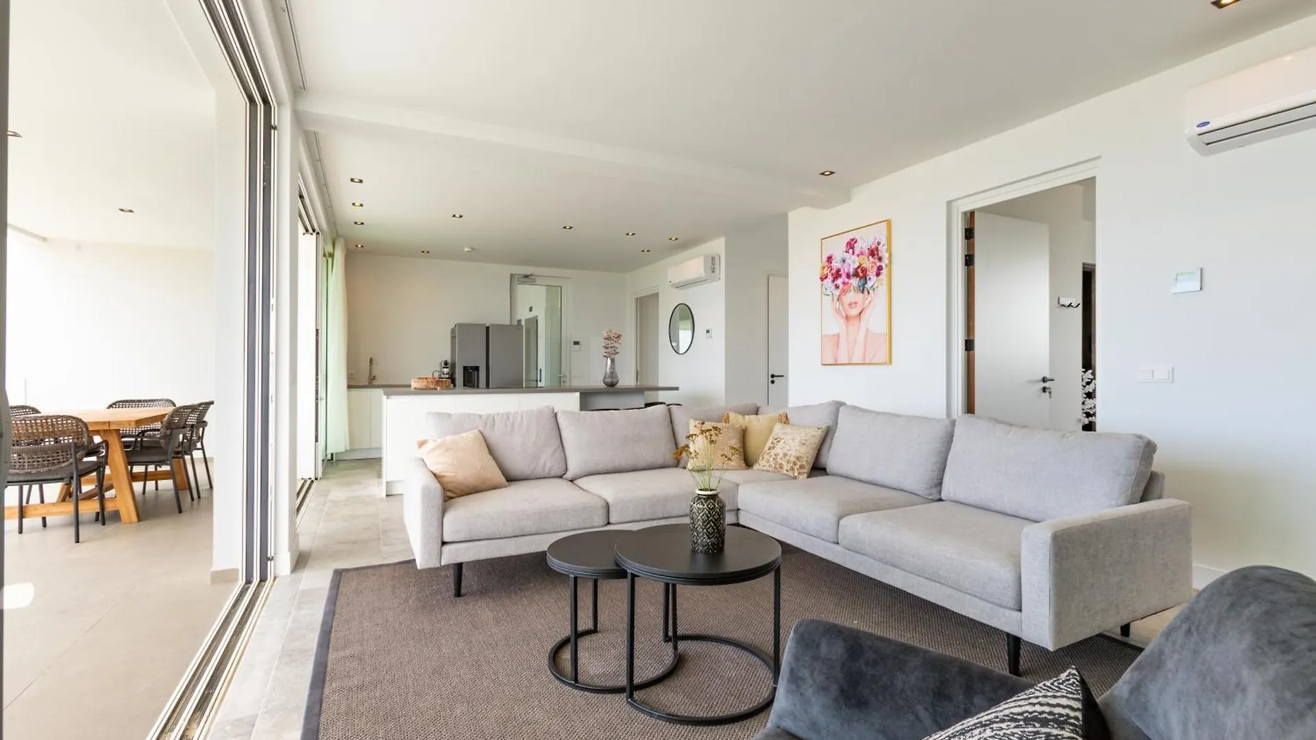 Appartamento Luxe Penthouse Met Zeezicht En Directe Toegang Tot Zwembad En Strand Op Mambo Beach