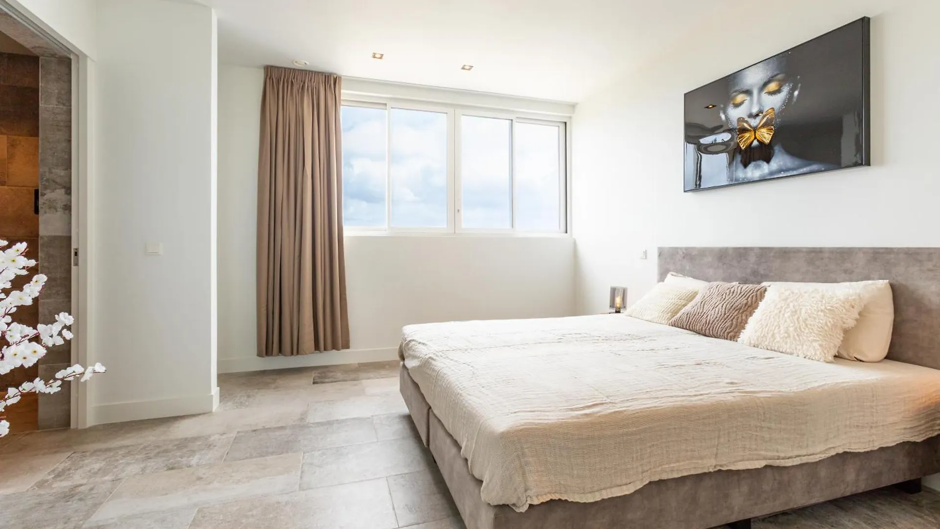 Luxe Penthouse Met Zeezicht En Directe Toegang Tot Zwembad En Strand Op Mambo Beach